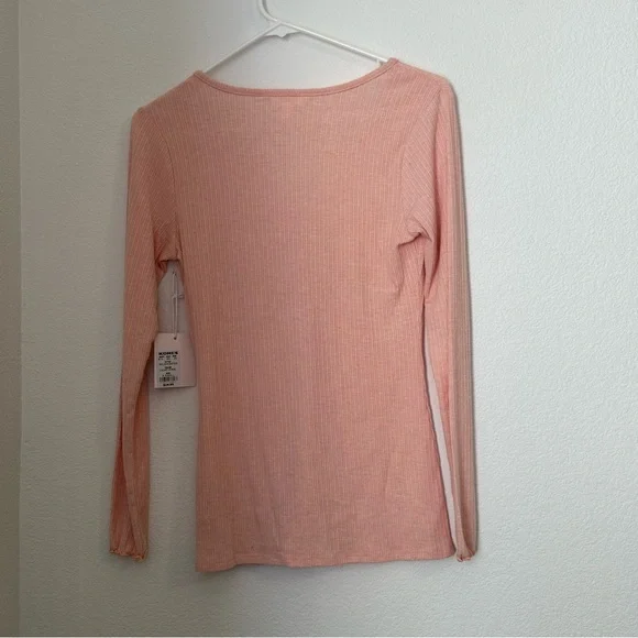 Lauren Conrad Soft Stretchy Ruched V-Neck Long Sleeve Fitted Top Light Pink - Picture 6 of 7